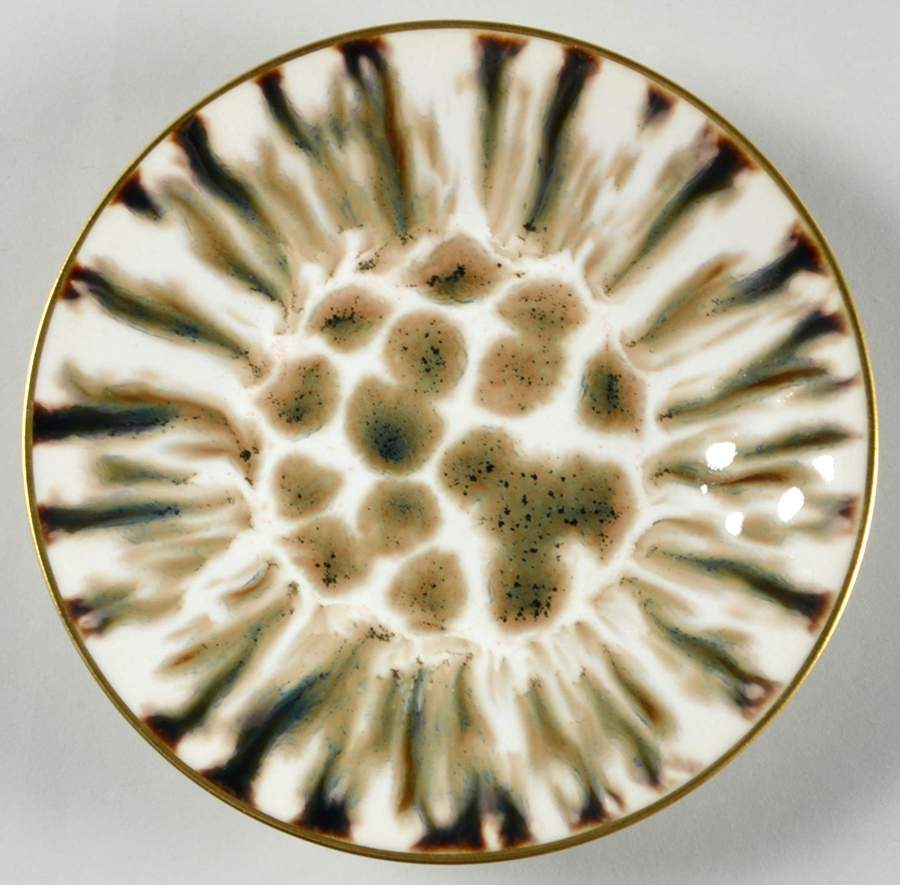 Cream Scale (Gold Trim) Saucer by Jaune de Chrome-1