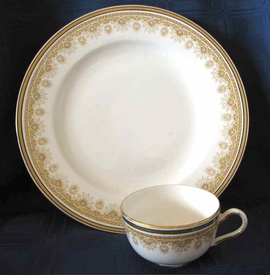 JON79 Rim Soup Bowl by George Jones & Sons-1