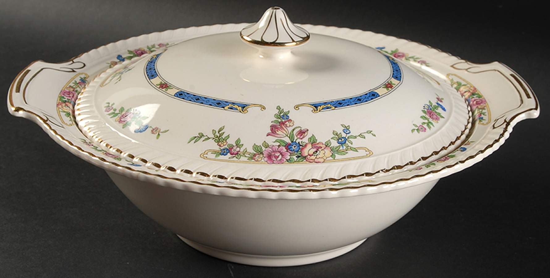 Eastbourne (Old English) Round Covered Vegetable by Johnson Brothers-1