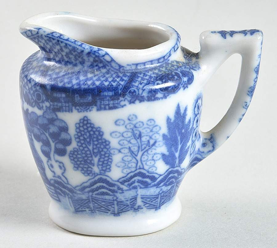 Blue Willow (Child's Set, Made in Japan) Toy Creamer by Japan-1