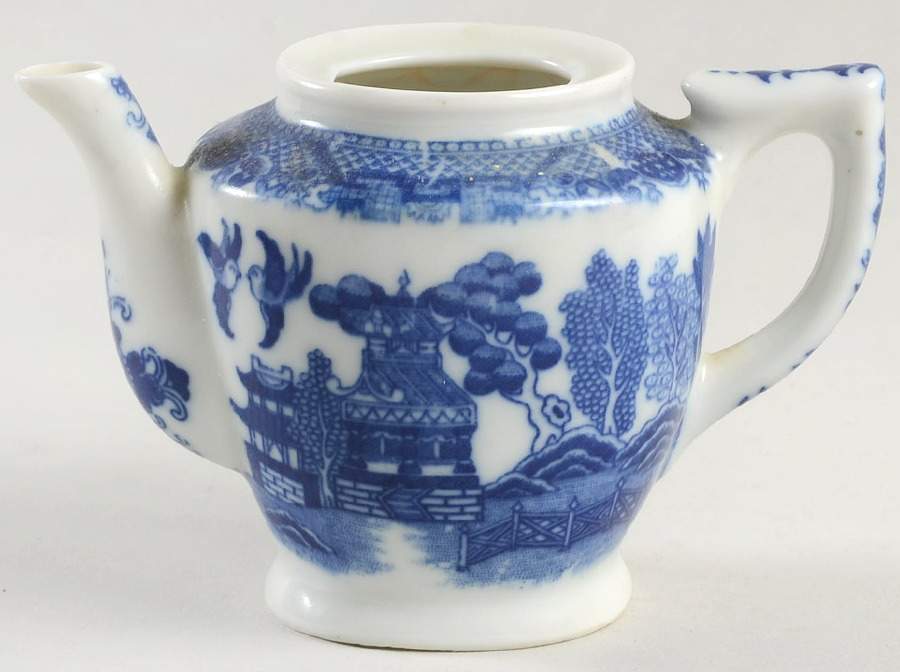 Blue Willow (Child's Set, Made in Japan) Toy Teapot No Lid by Japan-1