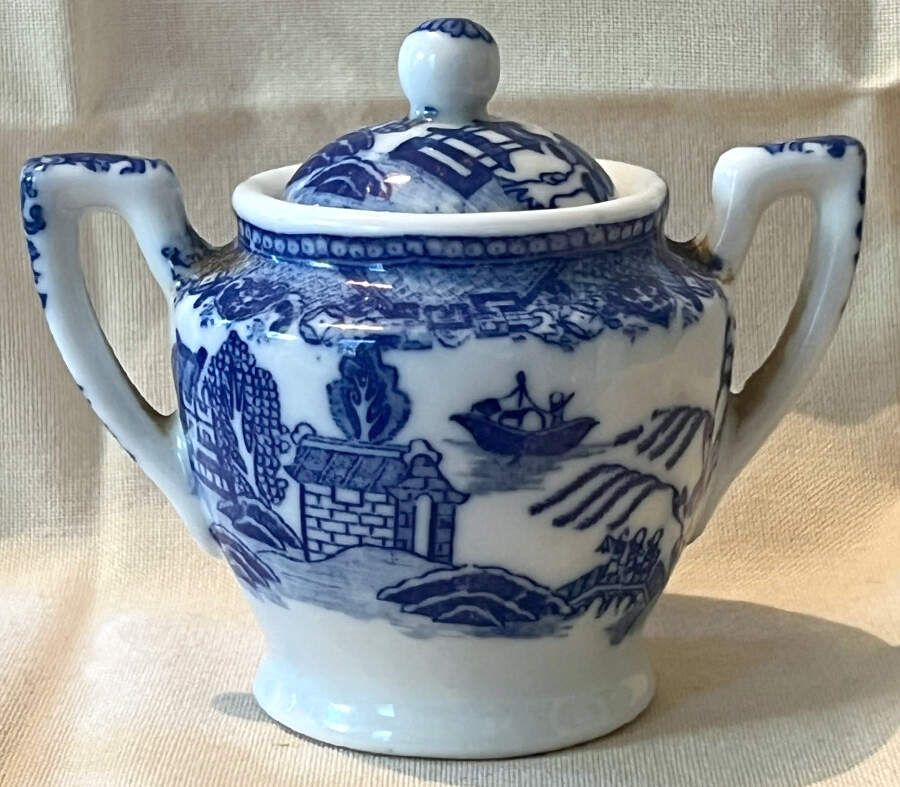 Blue Willow (Child's Set, Made in Japan) Toy Sugar Bowl & Lid by Japan-1