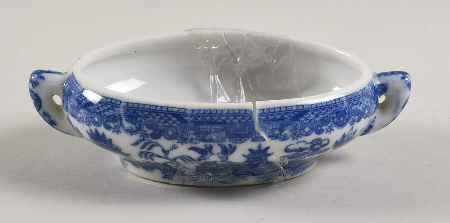 Blue Willow (Child's Set, Made in Japan) Toy Tureen No Lid by Japan-1