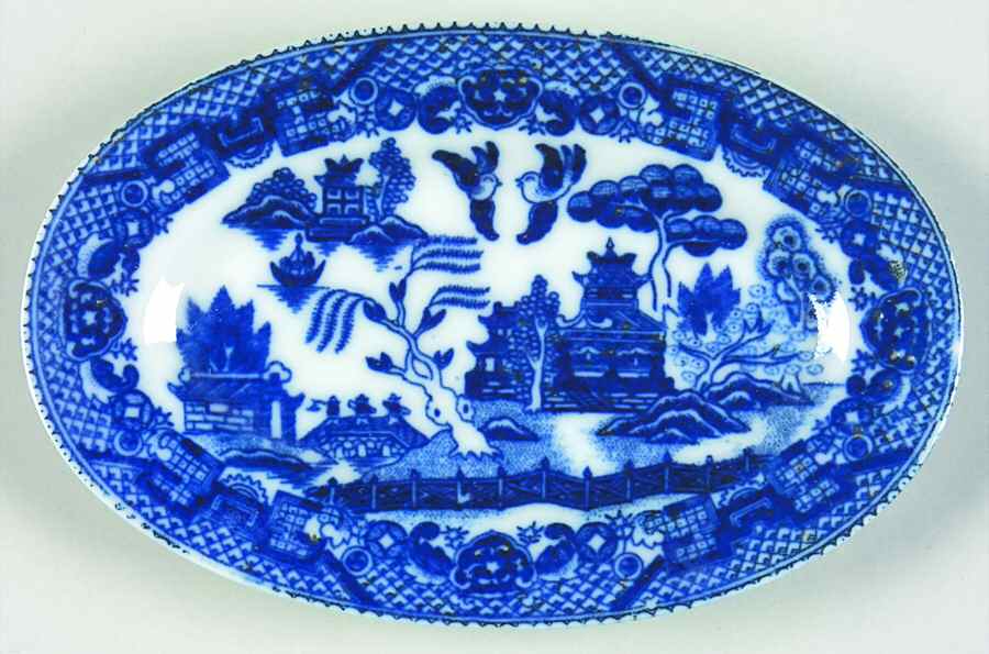Blue Willow (Child's Set, Made in Japan) Toy Tureen Underplate by Japan-1