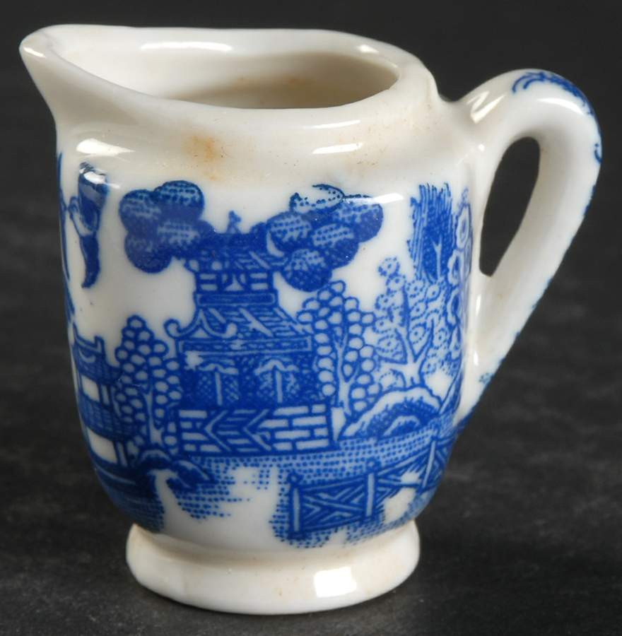 Blue Willow (Child's Set, Made in Japan) Toy Creamer by Japan-1