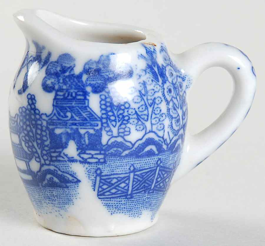 Blue Willow (Child's Set, Made in Japan) Toy Creamer by Japan-1