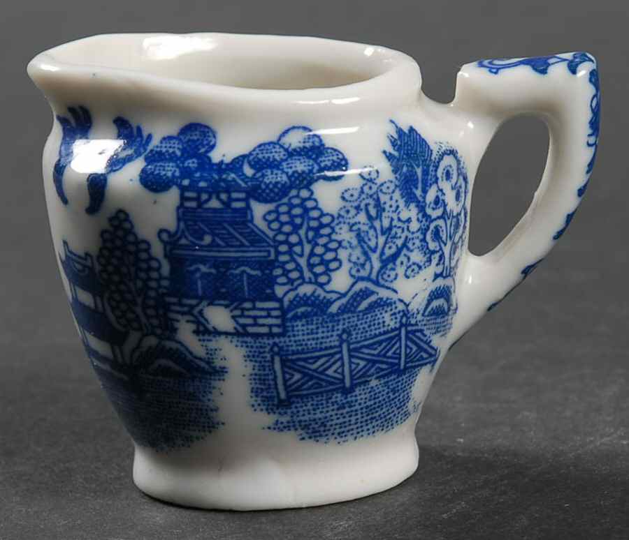 Blue Willow (Child's Set, Made in Japan) Toy Creamer by Japan-1
