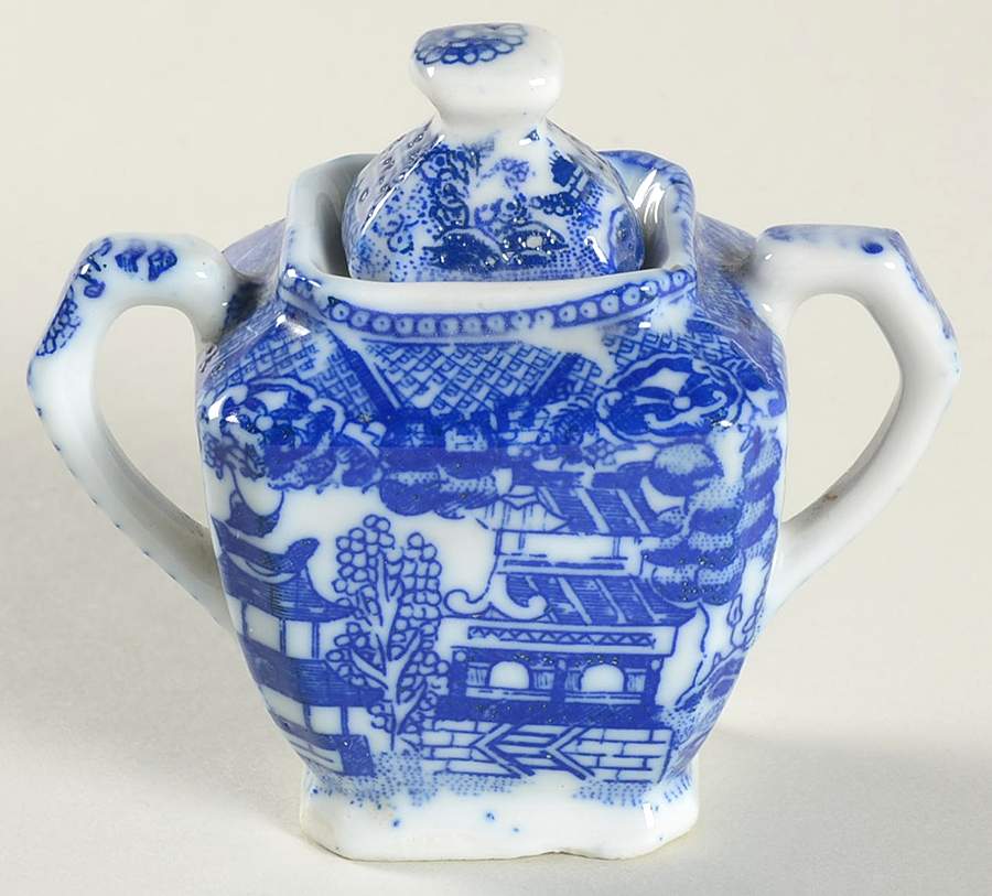 Blue Willow (Child's Set, Made in Japan) Toy Sugar Bowl & Lid by Japan-1