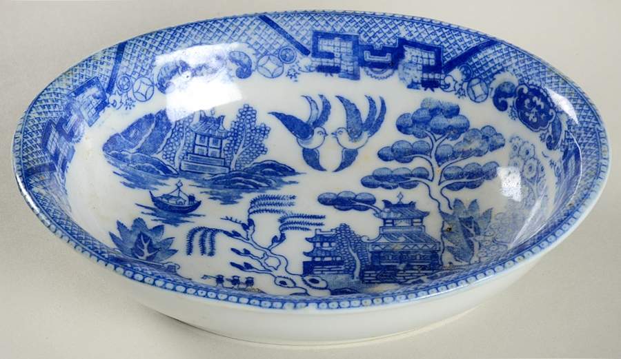 Blue Willow (Child's Set, Made in Japan) Toy Oval Vegetable Bowl by Japan-1