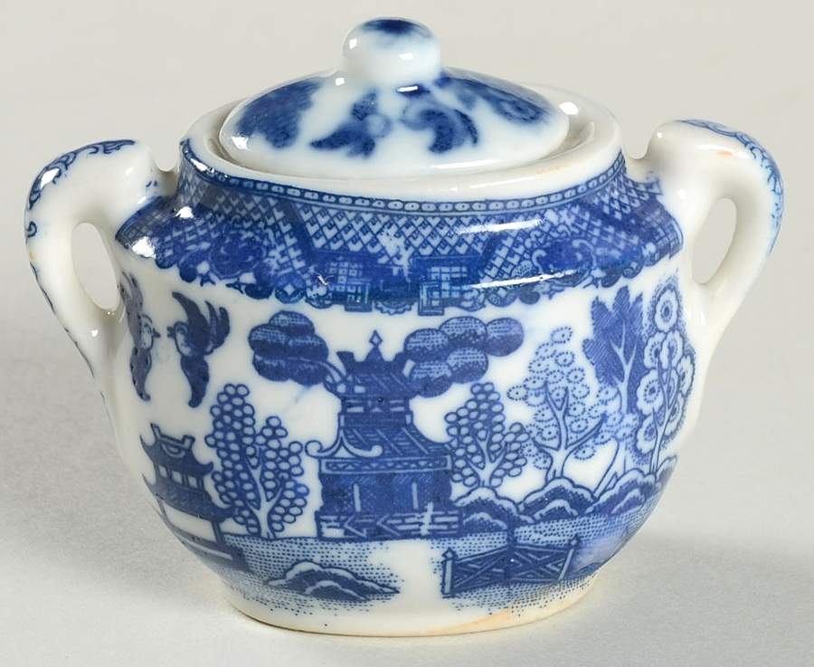 Blue Willow (Child's Set, Made in Japan) Toy Sugar Bowl & Lid by Japan-1