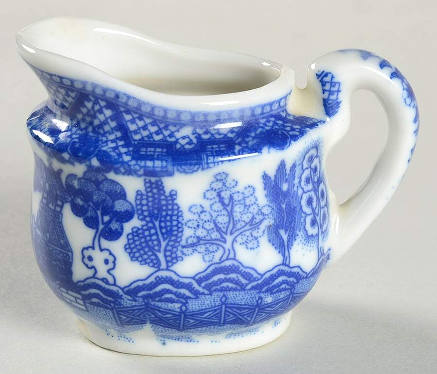 Blue Willow (Child's Set, Made in Japan) Toy Creamer by Japan-1