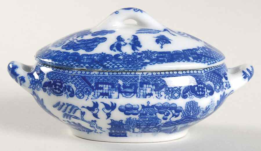 Blue Willow (Child's Set, Occupied Japan) Toy Oval Covered Vegetable by Japan-1