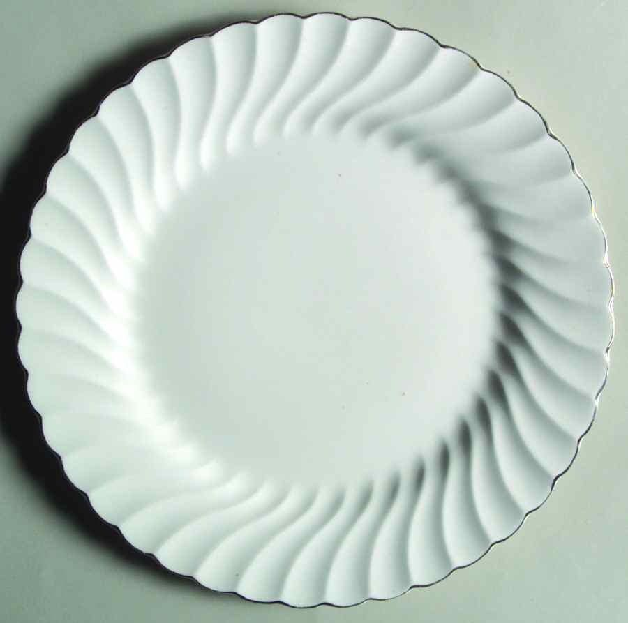 Suffolk Dinner Plate by Johnson Brothers-1