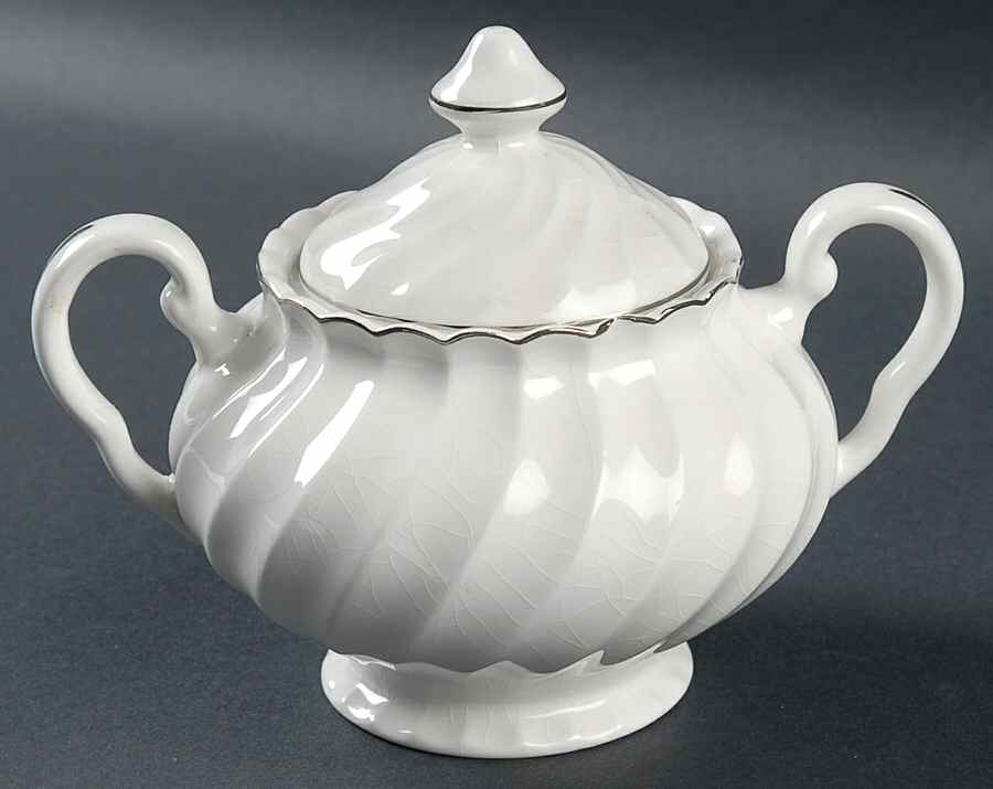 Suffolk Sugar Bowl & Lid by Johnson Brothers-1