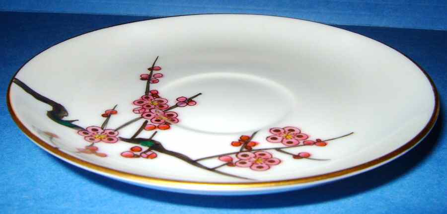569 Saucer by Koshida-1