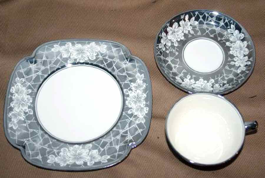 JB995 Footed Cup & Saucer Set by Johnson Brothers-1