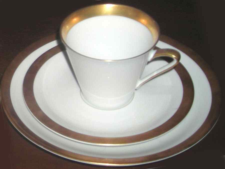 5143 Flat Cup & Saucer Set by Johann Seltmann-1