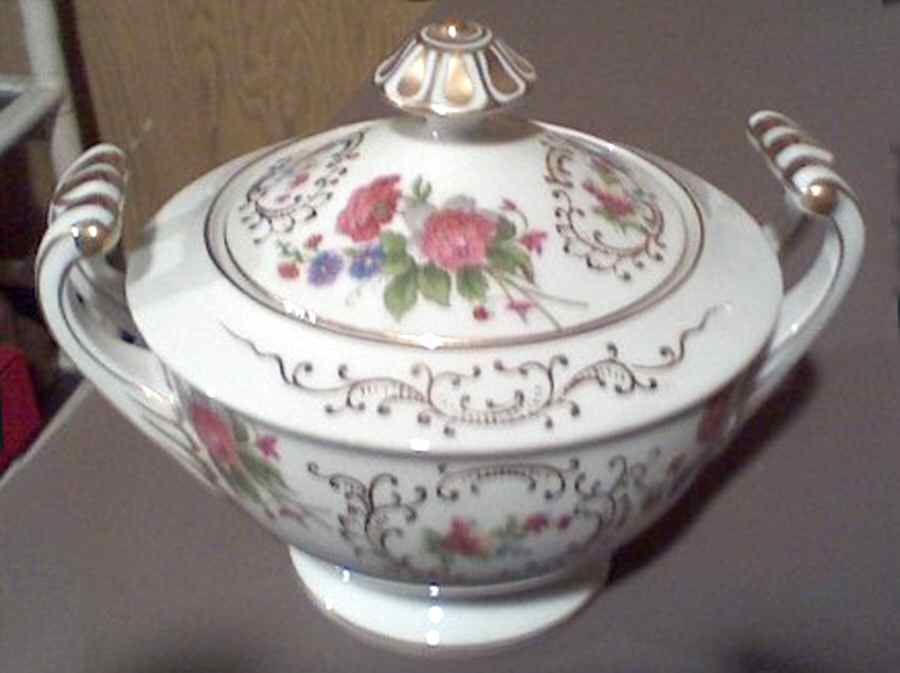 JAP814 Sugar Bowl & Lid by Japan-1