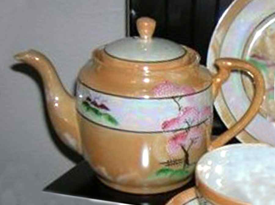 JAP823 Teapot & Lid by Japan-1