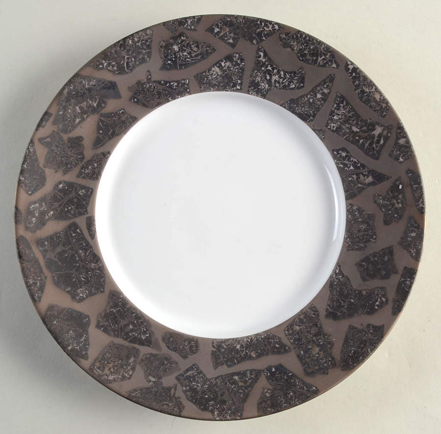 Gypsie Black Dinner Plate by Jaune de Chrome-1