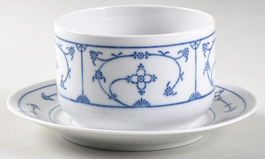 Blau Saks Gravy Boat with Attached Underplate by Jaeger-1