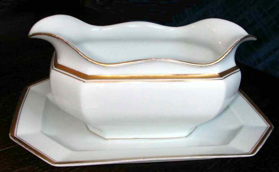 10000 Gravy Boat with Attached Underplate by Johann Haviland-1