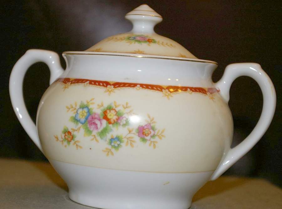 JAP854 Sugar Bowl & Lid by Japan-1