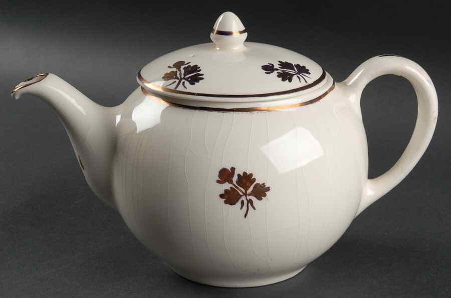 Tea Leaf Teapot & Lid by Johnson Brothers-1