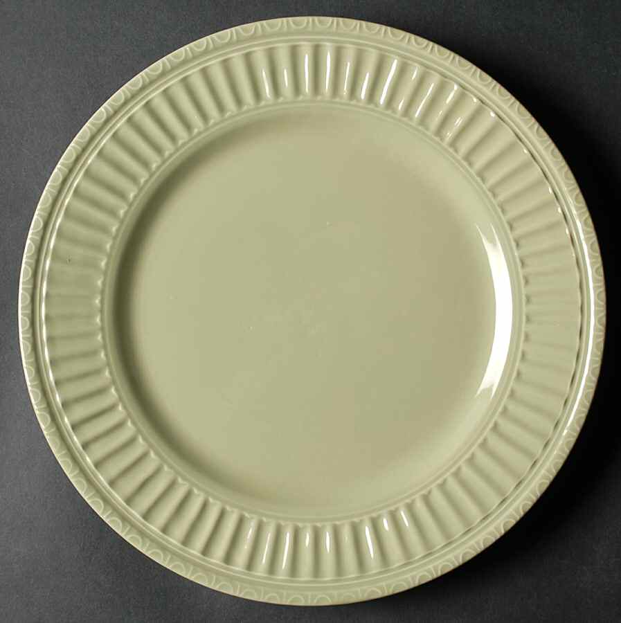 Italiana Light Green Dinner Plate by JCPenney-1