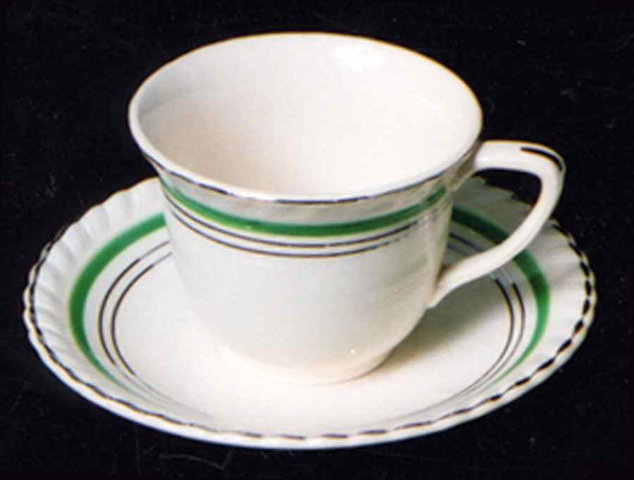 JB739 Flat Cup & Saucer Set by Johnson Brothers-1