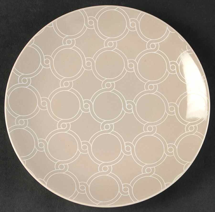 Chain Link Salad Plate by Jaclyn Smith-1