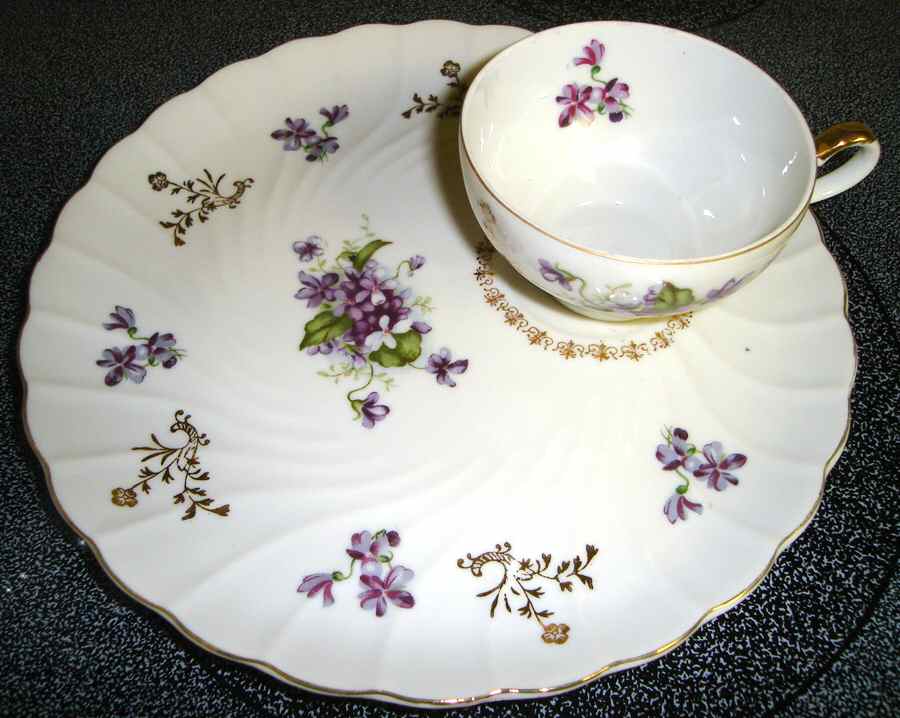 NYB9 Snack Plate & Cup Set by Nihon Yoko Boeki Co-1