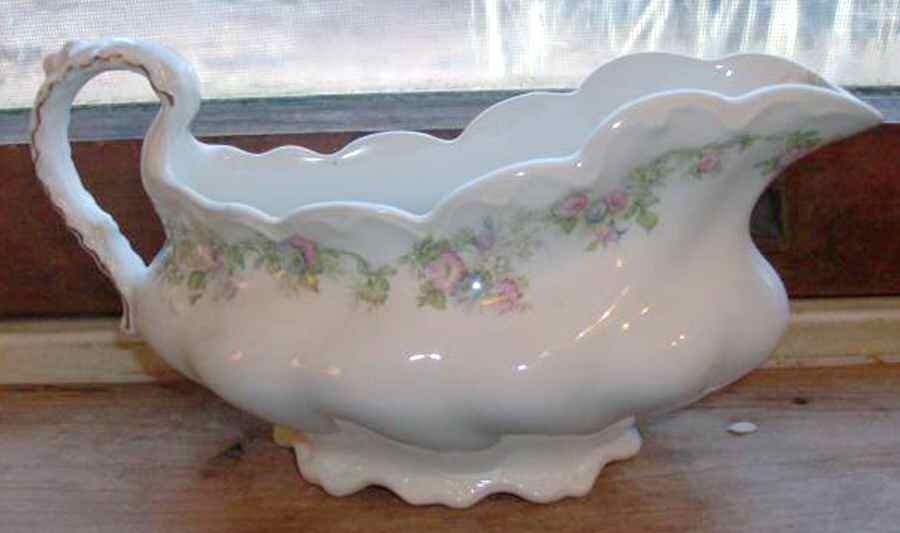 JB1067 Gravy Boat by Johnson Brothers-1