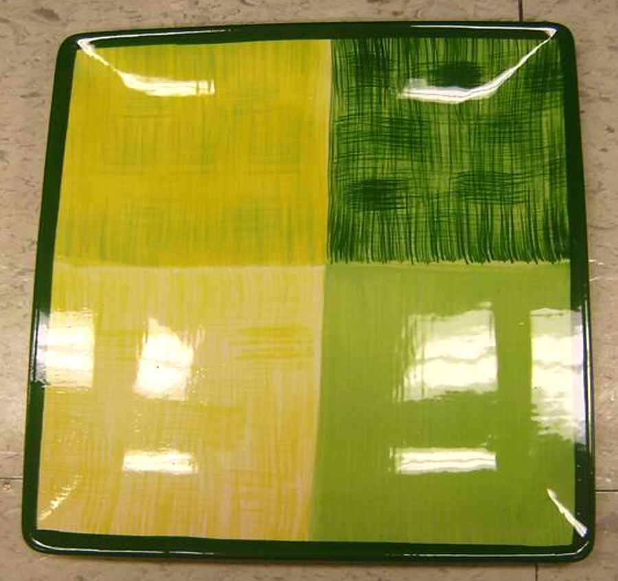 Gerber Daisy Square Dinner Plate by Jay Import-1