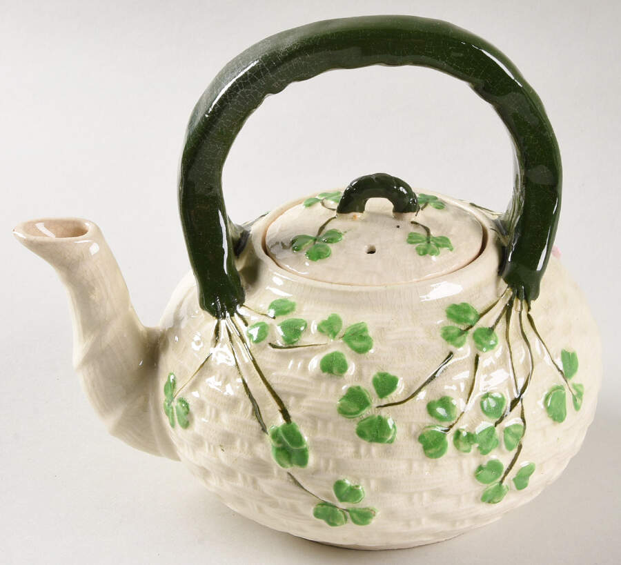 JAP913 Teapot & Lid by Japan-1