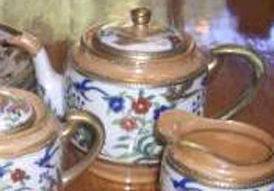 JAP940 Teapot & Lid by Japan-1