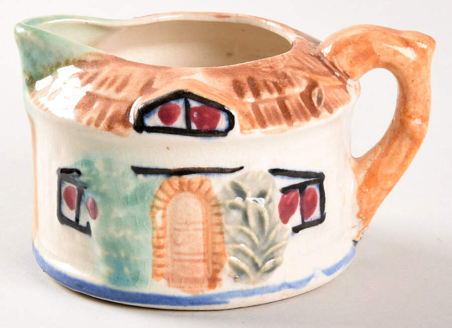 JAP722 (Round Cottage Shaped) Creamer by Japan-1