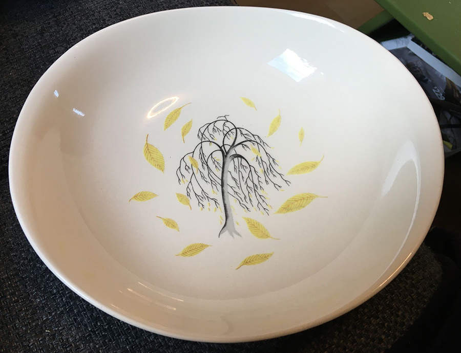 Whispering Willow 9" Oval Vegetable Bowl by Johnson Brothers-1