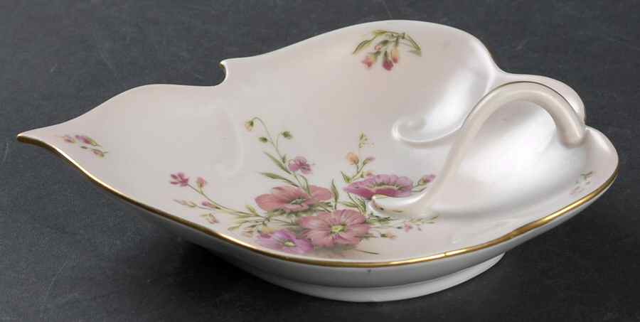Hibiscus Leaf Shaped Dish by Japan-1