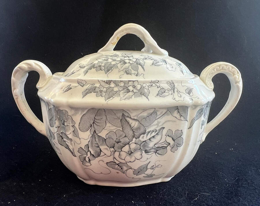 Thumberger Sugar Bowl & Lid by Johnson Brothers-1