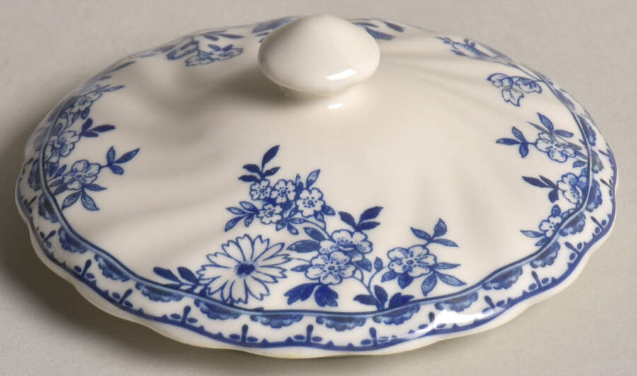 Devon Cottage Lid for Sugar Bowl by Johnson Brothers-1