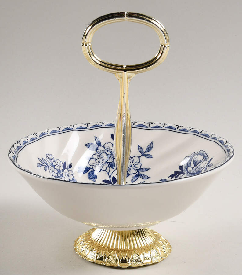 Devon Cottage 6"-7" Handled Footed Nut Dish HC by Johnson Brothers-1