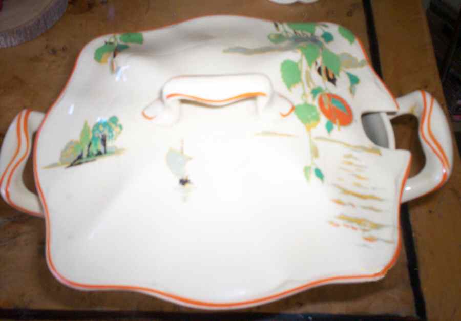 Bella Vista Tureen &  Lid by Johnson Brothers-1