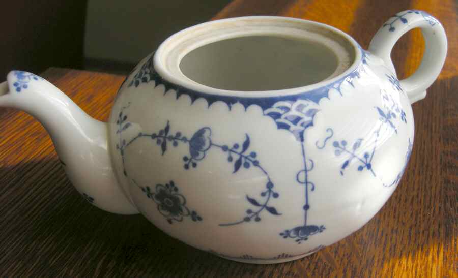 JAP967 Teapot No Lid by Japan-1
