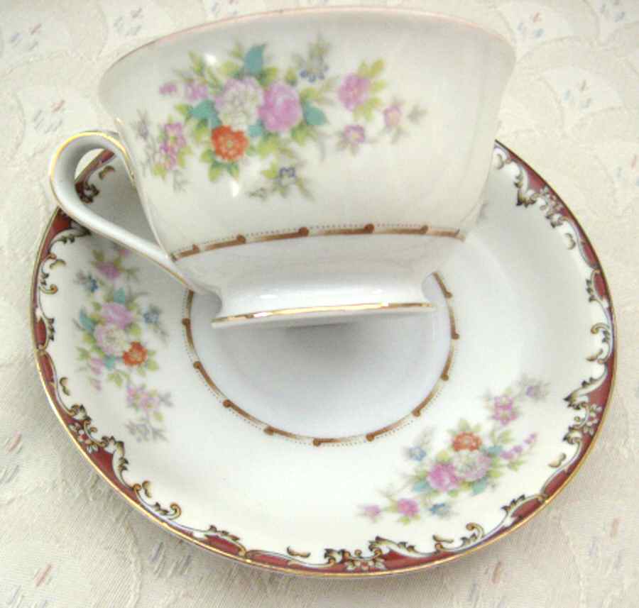 JYO91 Footed Cup & Saucer Set by Jyoto-1