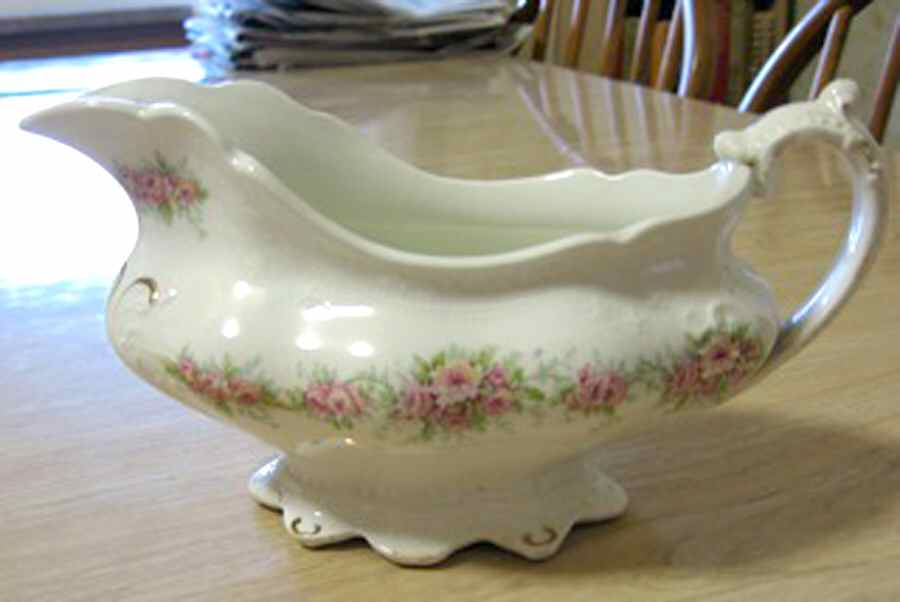 JB1107 No Trim Gravy Boat by Johnson Brothers-1