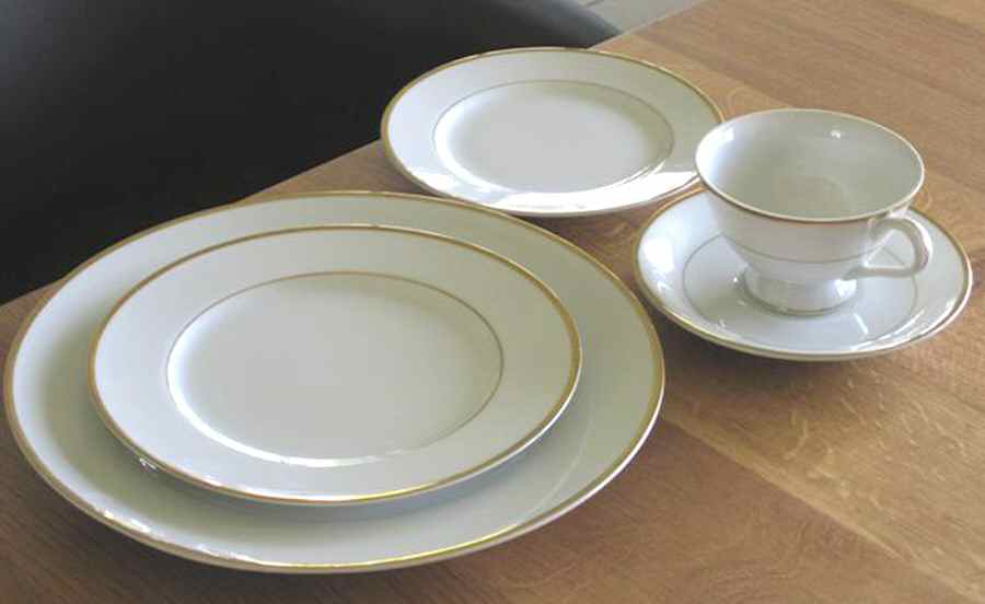 Shannondoa Salad Plate by Japan-1