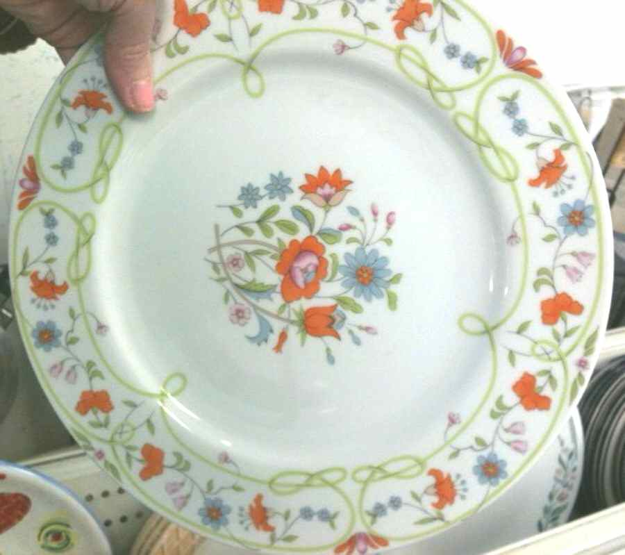 Orleans Dinner Plate by Jardin-1