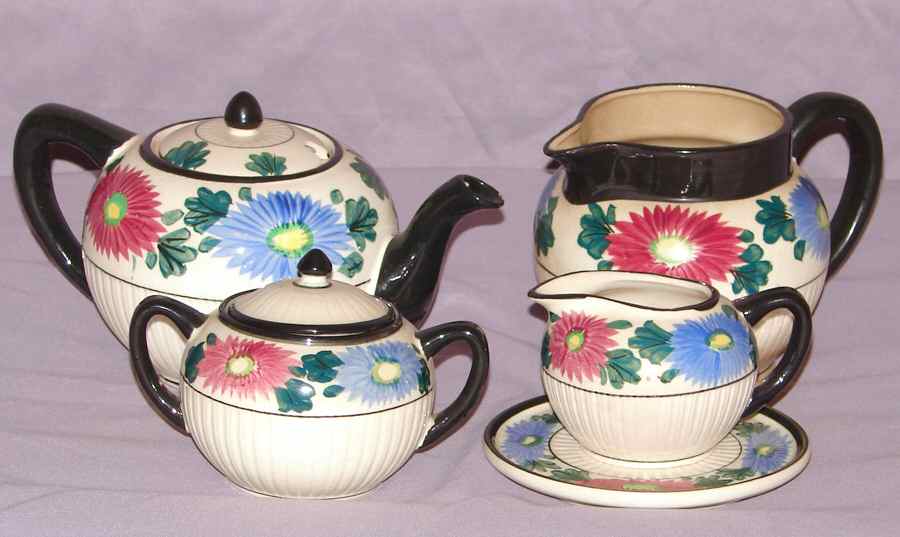 Aster Teapot & Lid by Japan-1