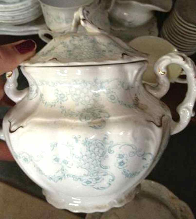JB1137 Sugar Bowl & Lid by Johnson Brothers-1